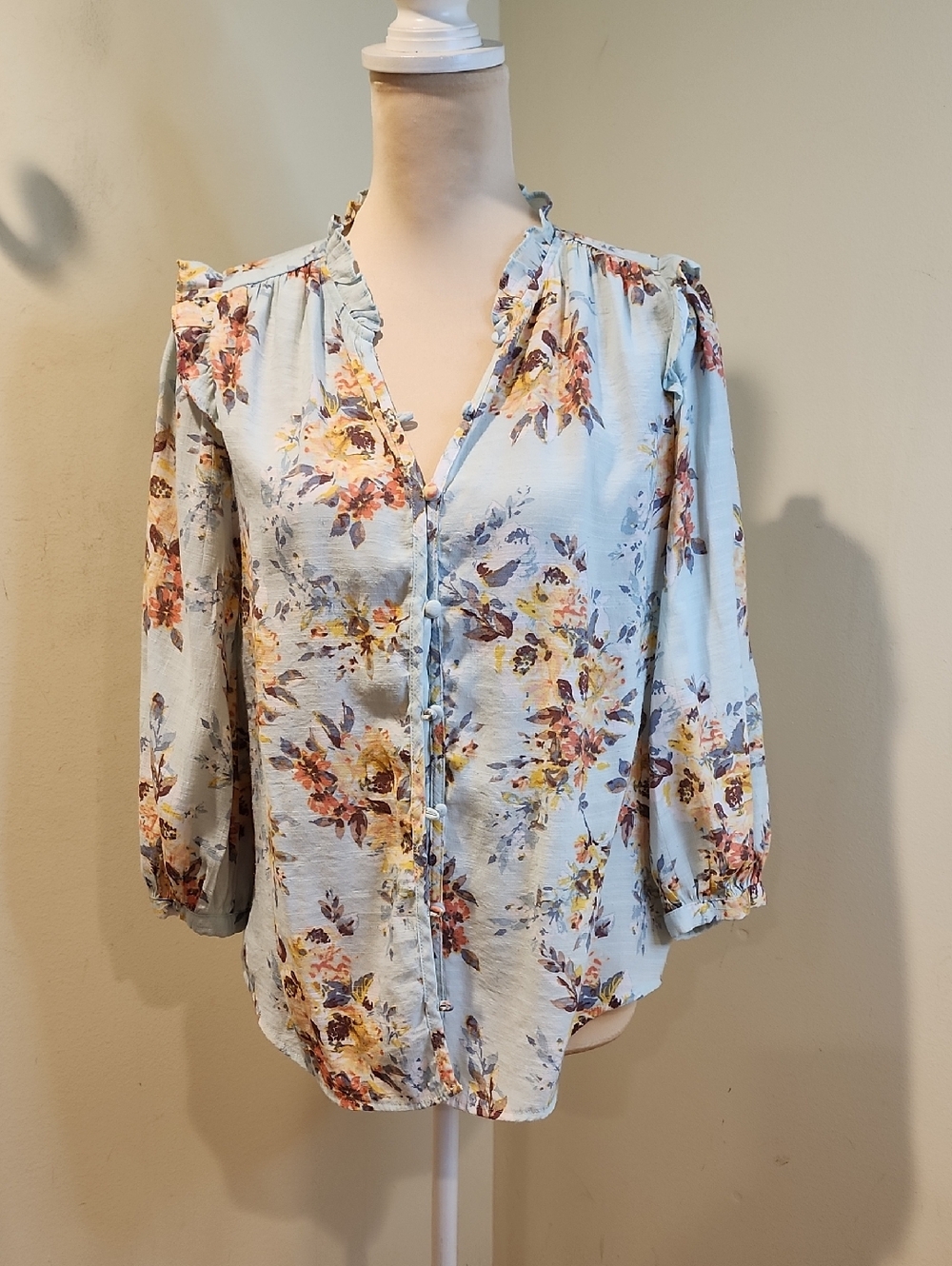 LC Lauren Conrad Light Blue Floral Top with Coral and Yellow Accents Sz M